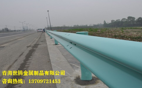 公路<a href='http://www.hjc8877.com/shuangbohulan/'target='_blank'><a href='http://www.hjc8877.com/shuangbohulan/'target='_blank'>波形護欄</a></a>板