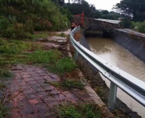 浙江河道水庫邊波形防撞護欄板-23